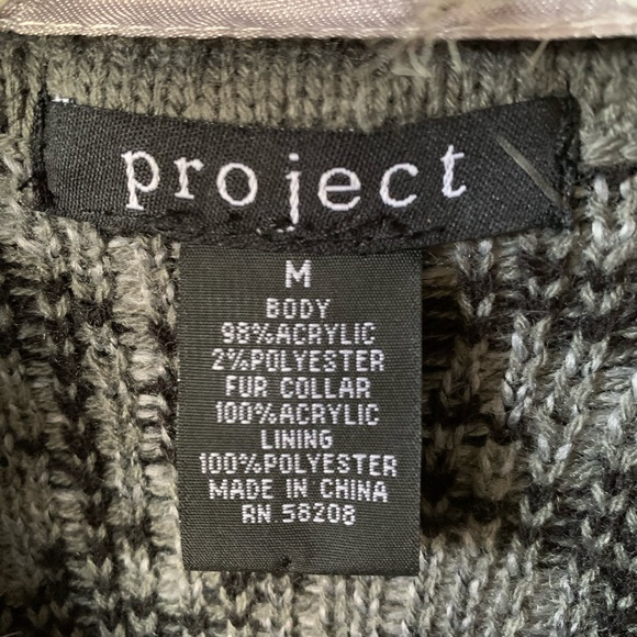 Faux Fur Collared Animal Print Sweater - Picture 3 of 4